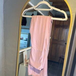 SKIMS Pink Leggings